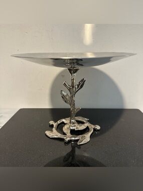 Michael Aram Silver Leaf Pedestal Fruit Bowl - Elegant Home Dining Server